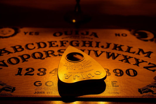 Le Ouija : entre légendes noires et vérités occultes