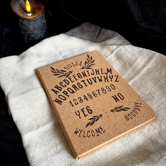 CARNET EN LIEGE OUIJA (Format moyen 13x18cm)