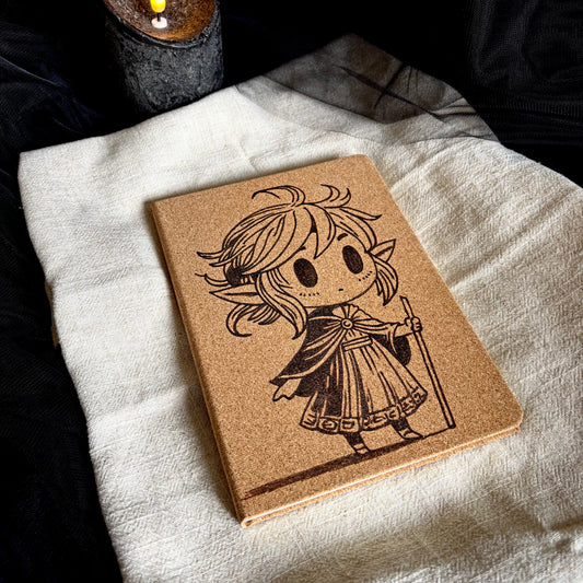 CARNET EN LIEGE PETITE AVENTURIERE (Format moyen 13x18cm)