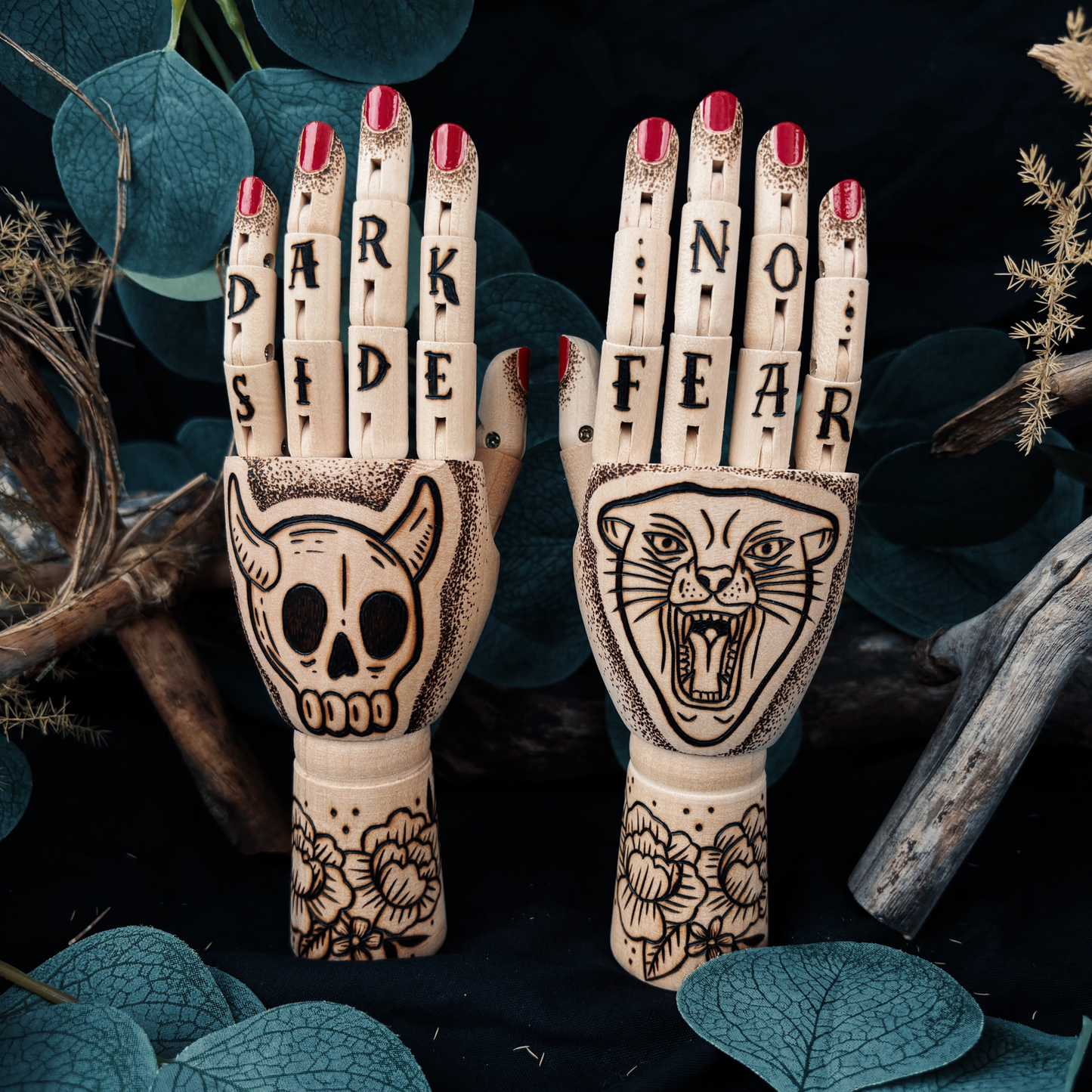 MAIN ARTICULÉE "NO FEAR"