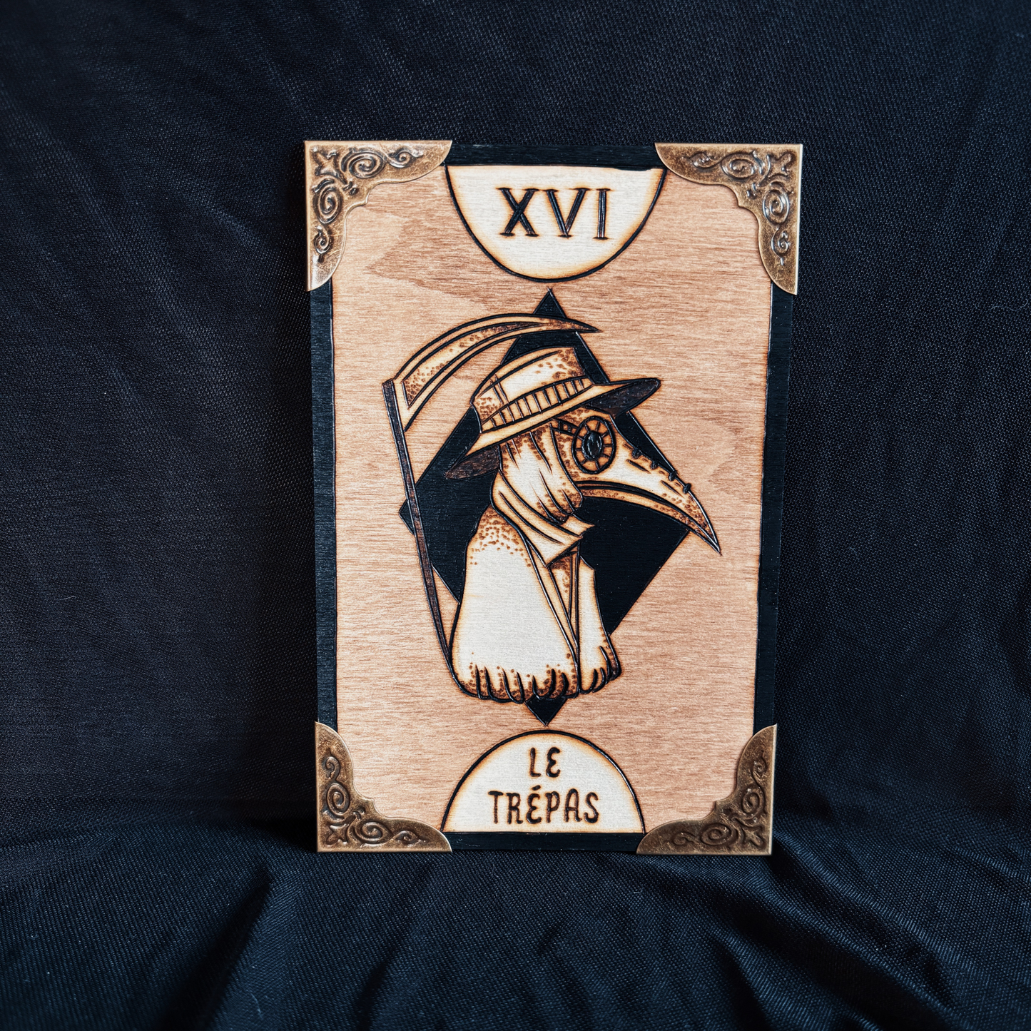 XVI - LE TRÉPAS