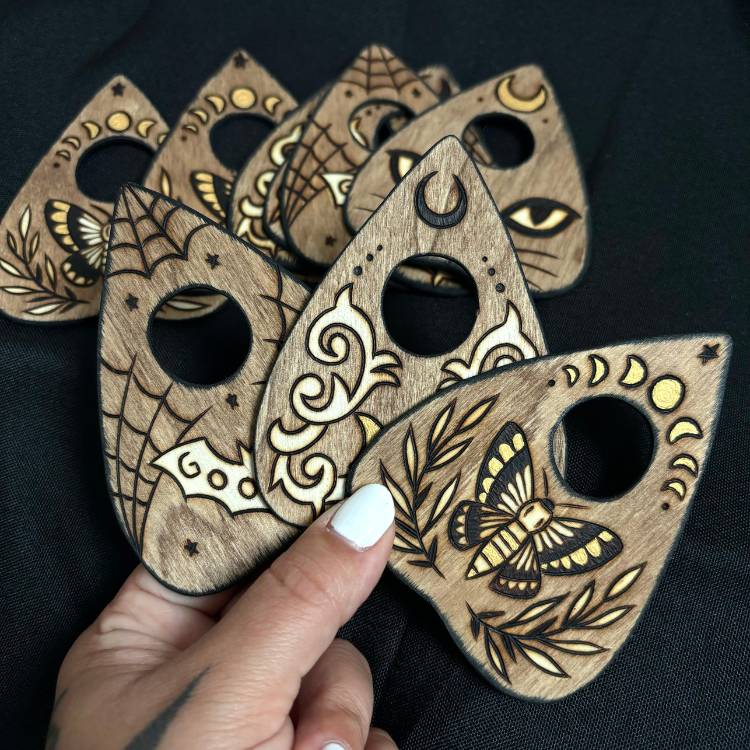 GOUTTE DE OUIJA PAPILLON