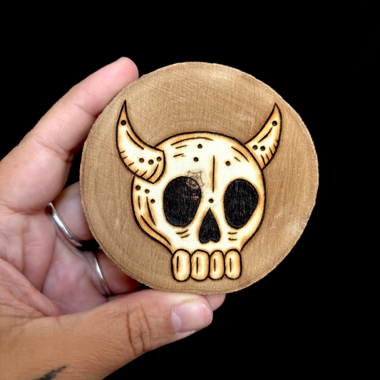 MAGNET EN BOIS CORNU