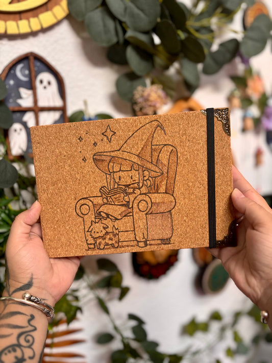 CARNET À DESSIN SORCIÈRE FAUTEUIL (Format paysage)