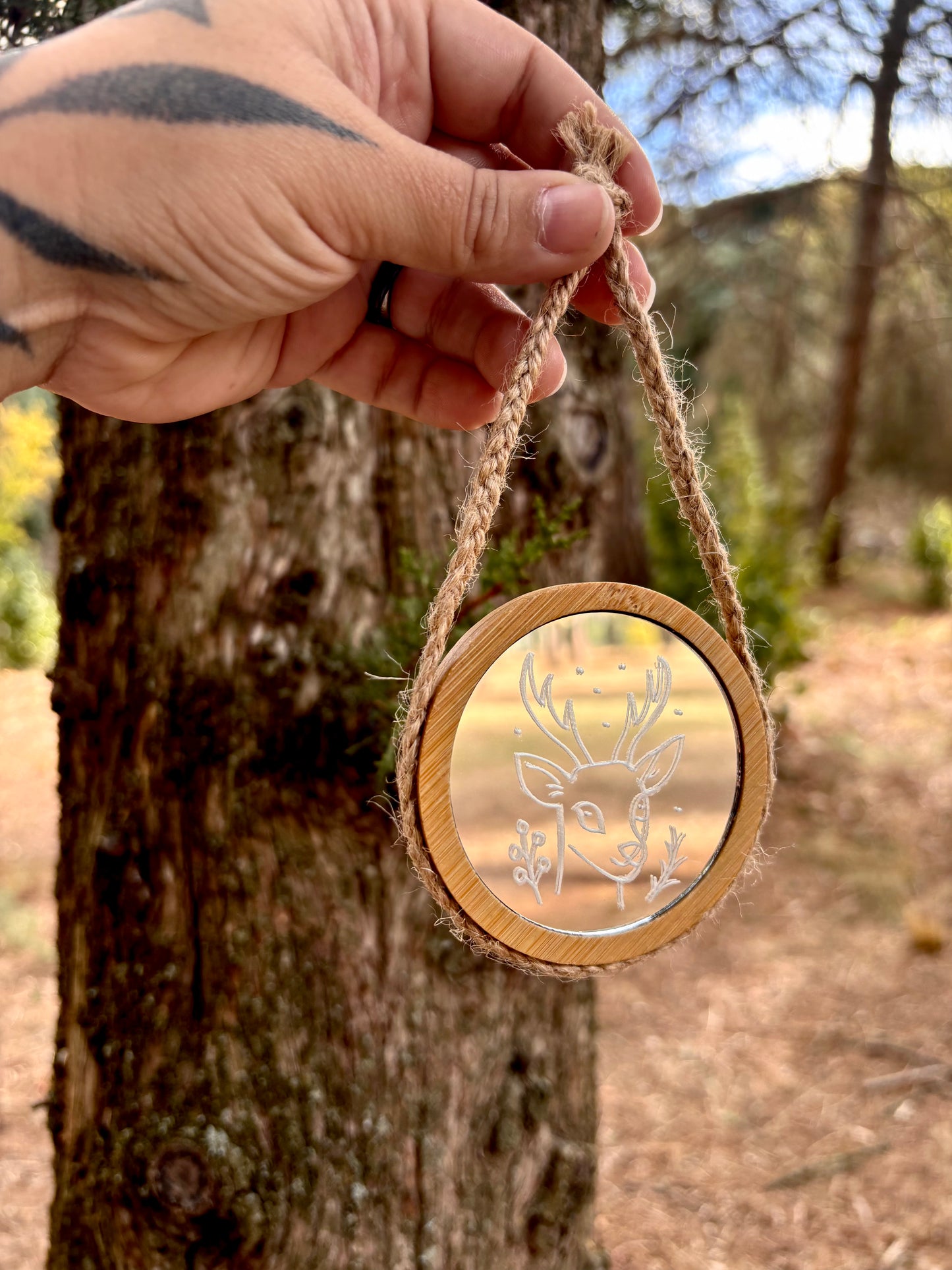 PETIT MIROIR ENCHANTÉ CERF