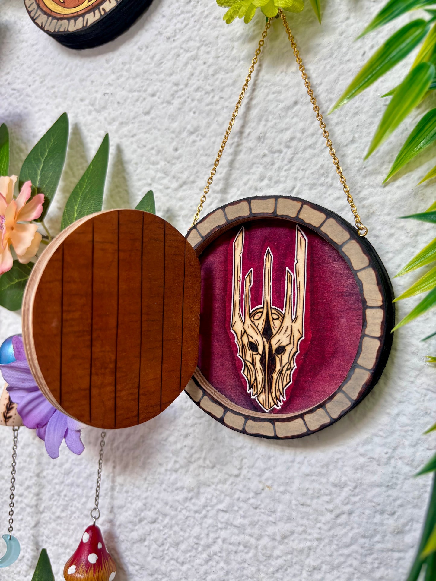 SAURON - Petite porte de hobbit