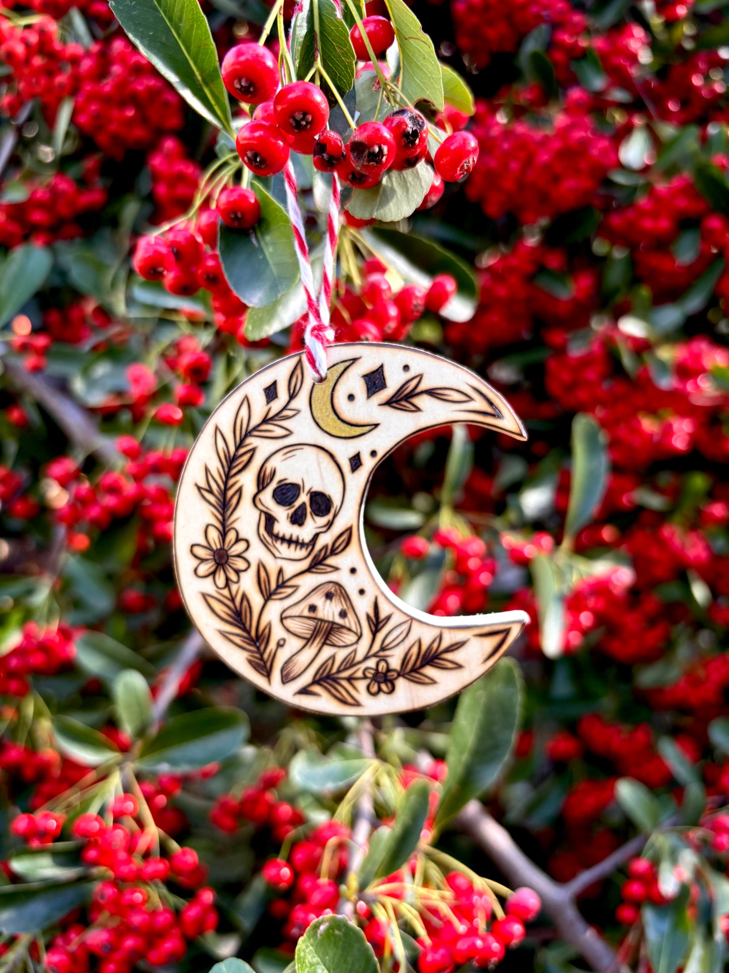 DECORATION DE SAPIN - Lune crâne