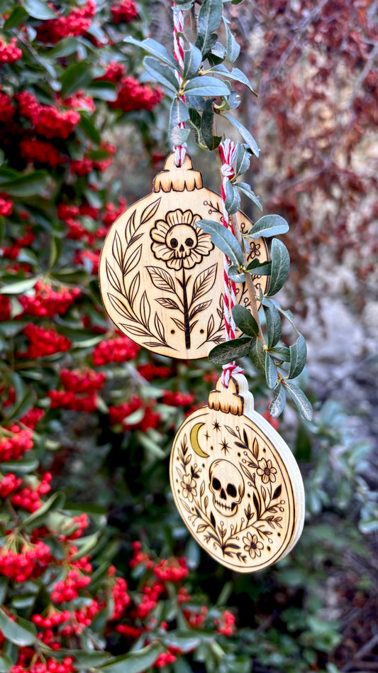 DECORATION DE SAPIN - Boule crâne