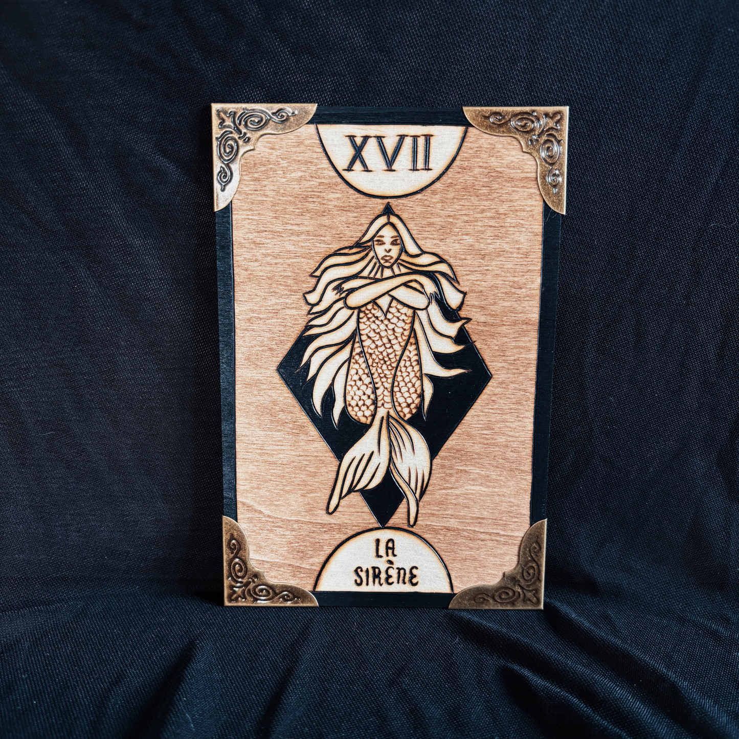 XVII - LA SIRÈNE